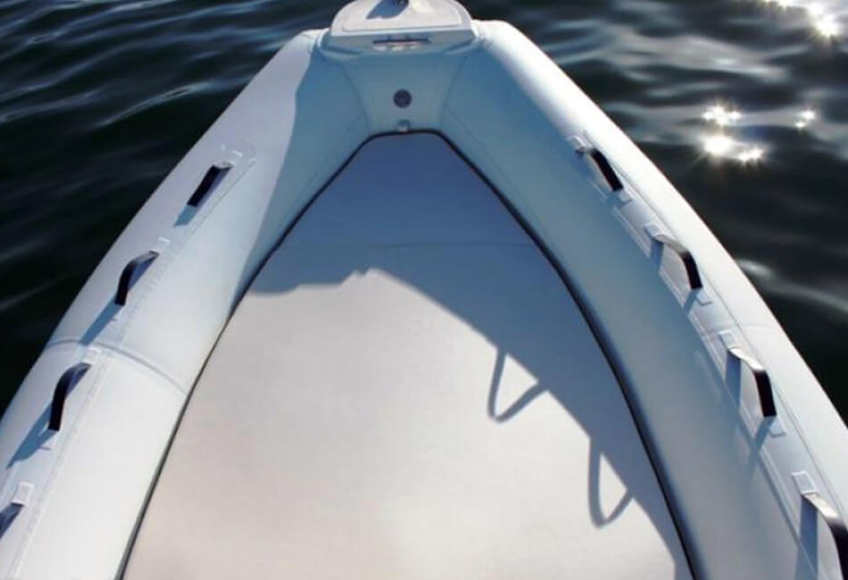 Barco inflável de 19,3 pés 