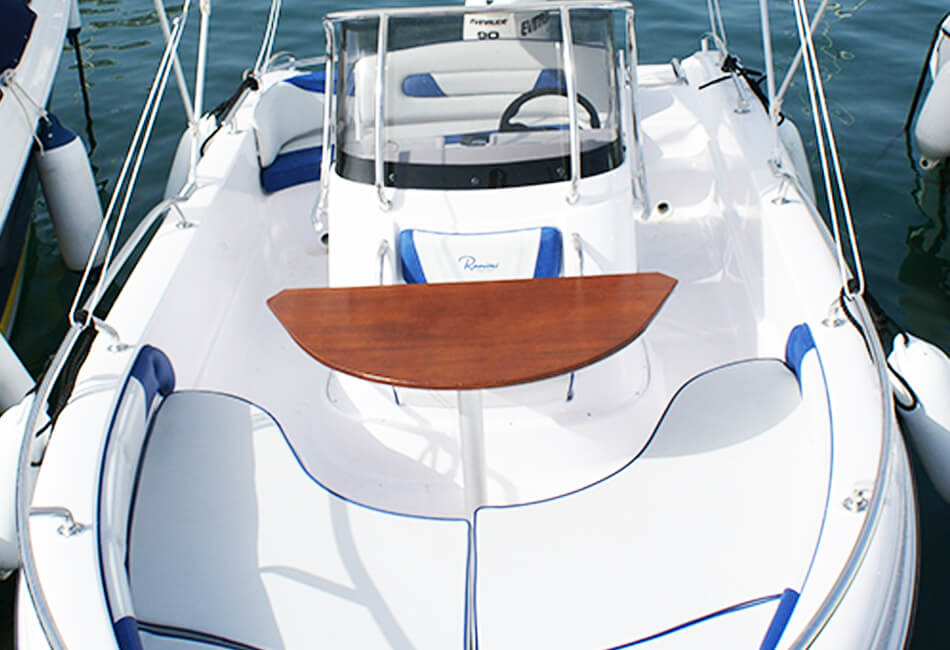 19 ft Ranieri Voyager 