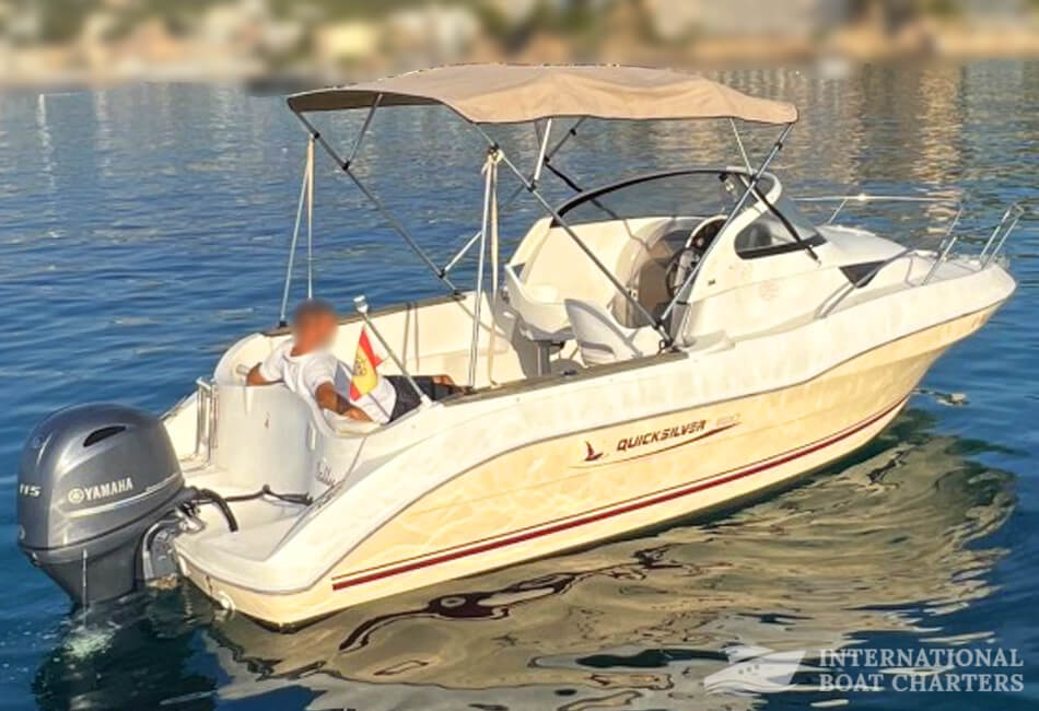 20 Ft Quicksilver 620 Motorboat Cabin Cruiser 