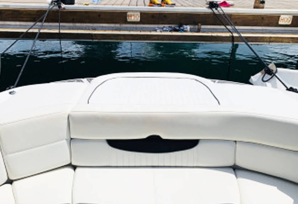 21 ft Monterey 214 FS Motorboat