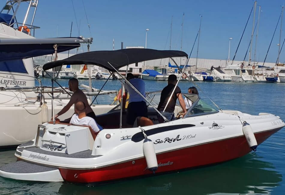 24 ft Sea Ray solterrasse R210 Sport speedbåd