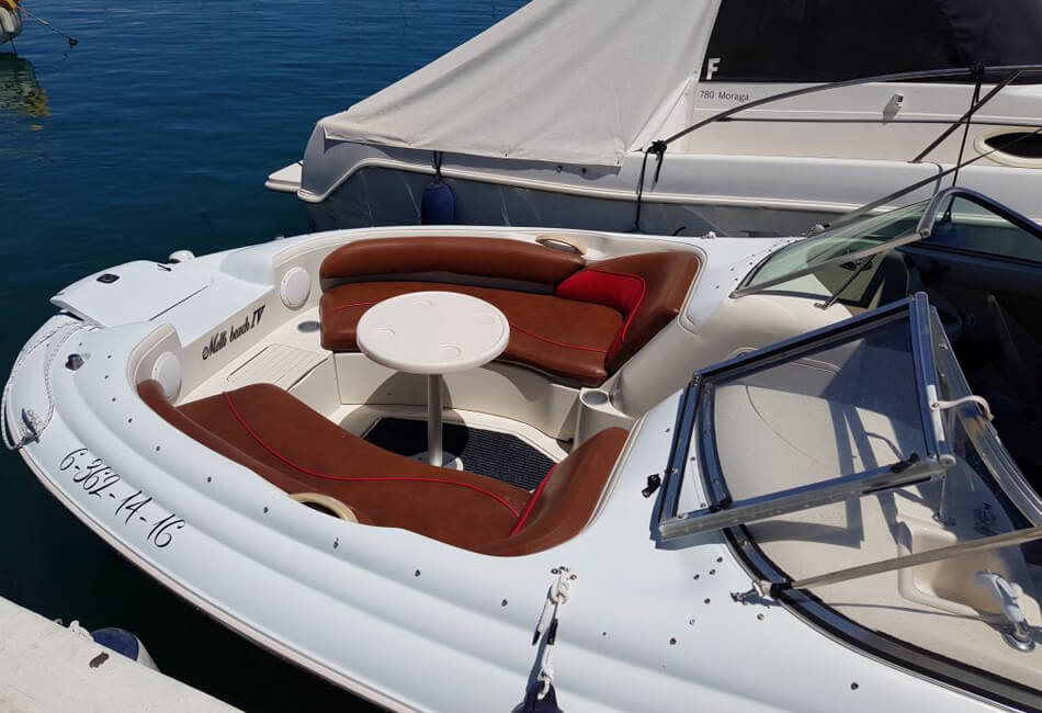 24 ft Sea Ray Sundeck R210 Sport Speedboat