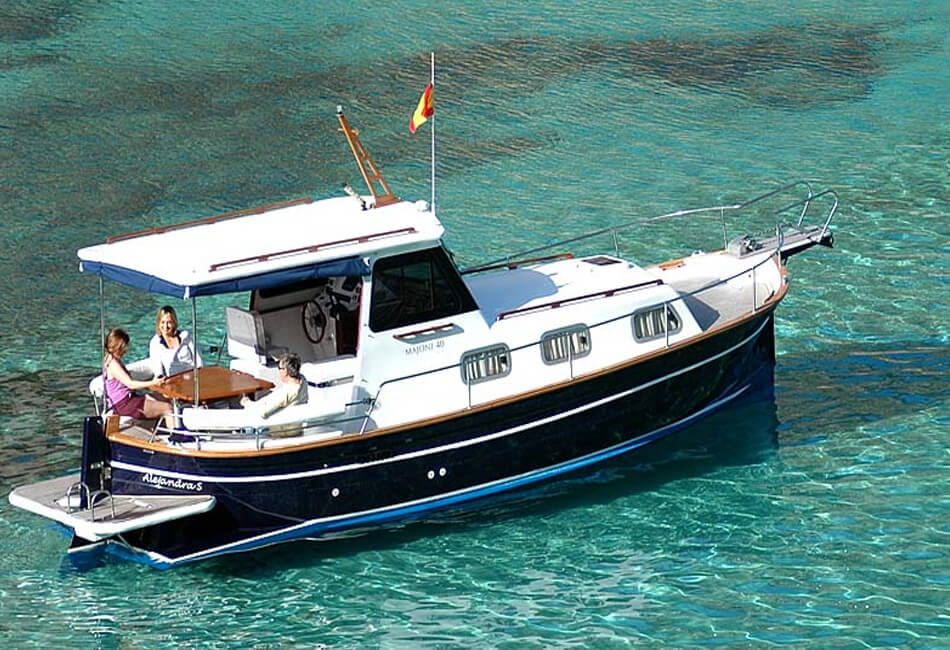 26 ft Majoni Motorboat 