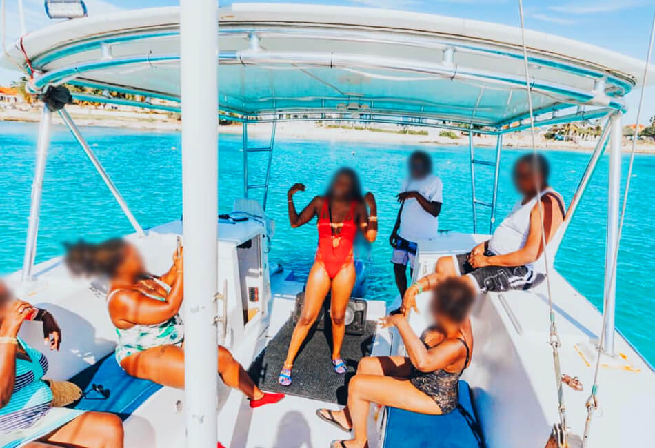 30 ft Two Oceans Power Catamaran