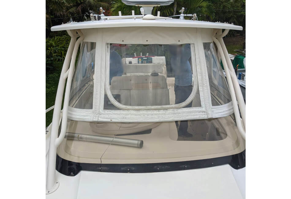31 Ft Luxury Intrepid Powerboat
