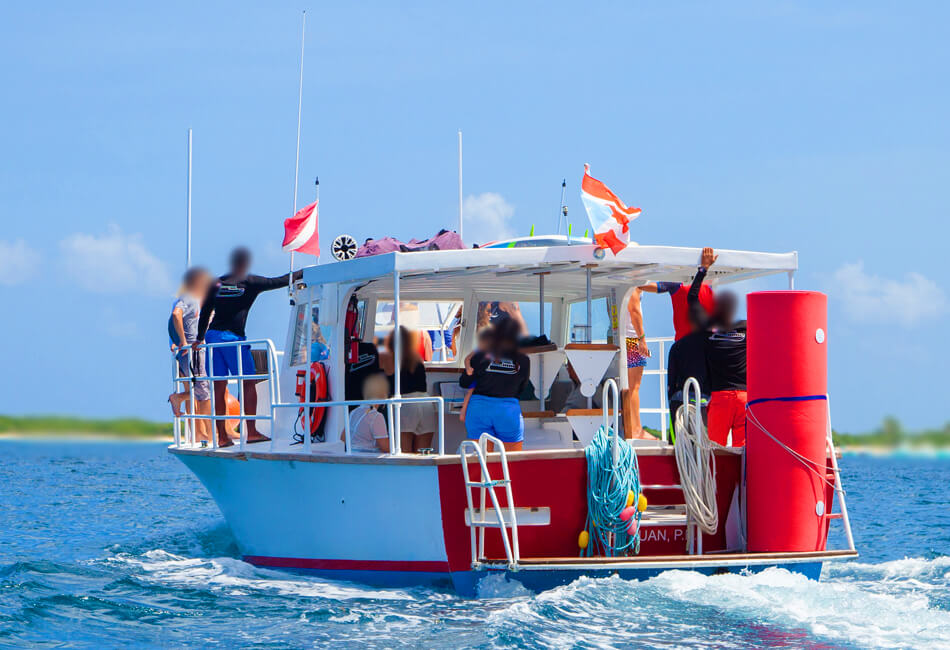 Barca a motore personalizzata da 33,8 piedi 