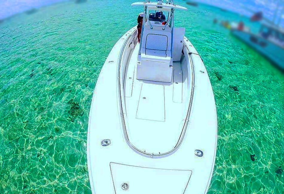 35-stopowa łódź motorowa z konsolą środkową 