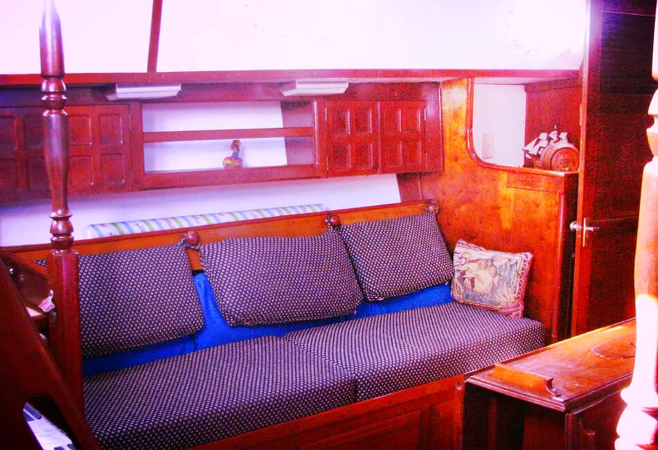 40-футовая яхта Endeavour 