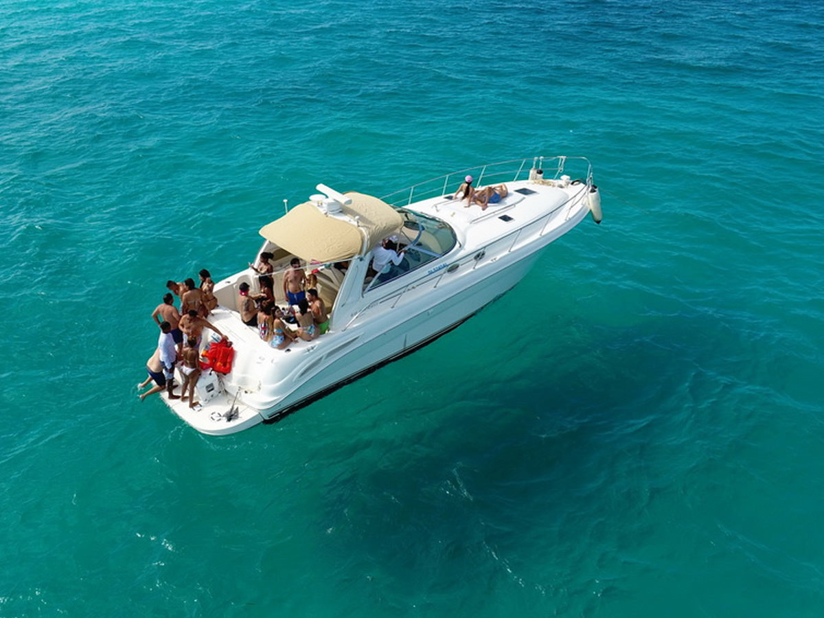 41 ft Searay Motor Yacht 