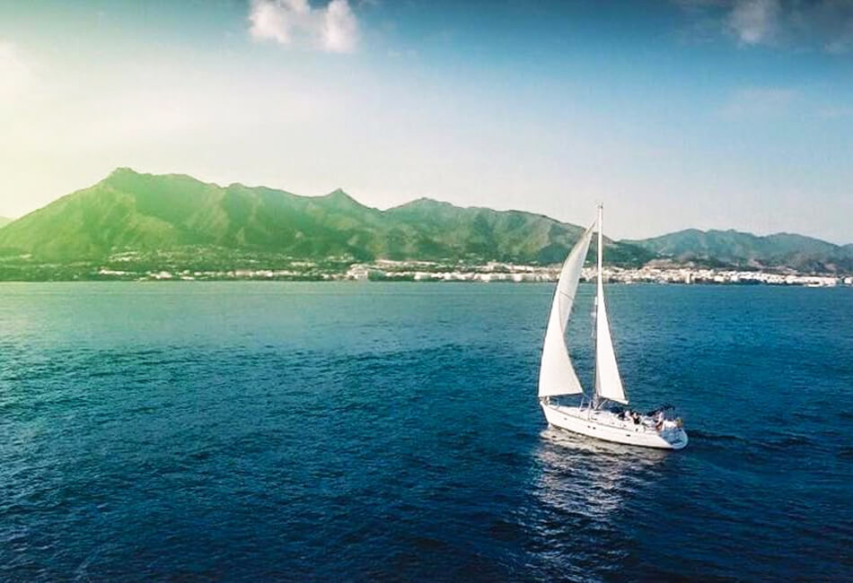 42 ft Beneteau Oceanis Luxury Sailing Yacht