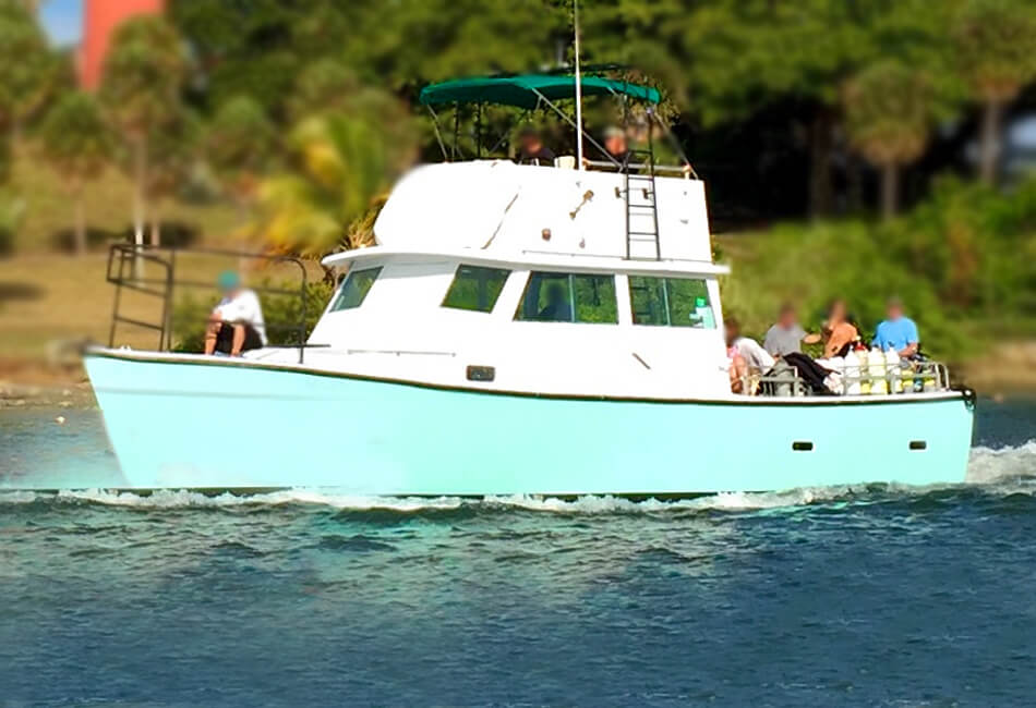 Barco de mergulho otimizado para embarcações personalizadas de 42 pés. 