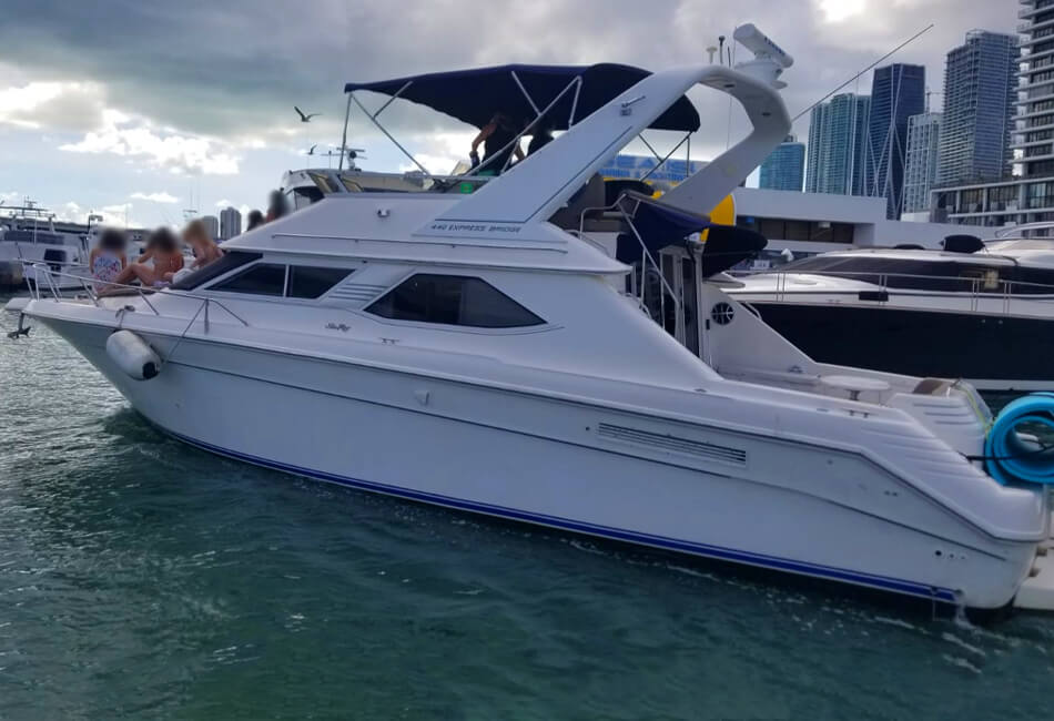 44 Ft Sea Ray 440 Express Bridge 