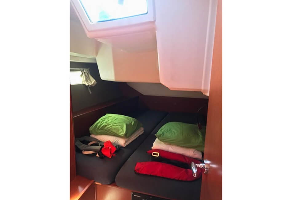 45.4 Ft Beneteau Oceanis 45 GF-2016