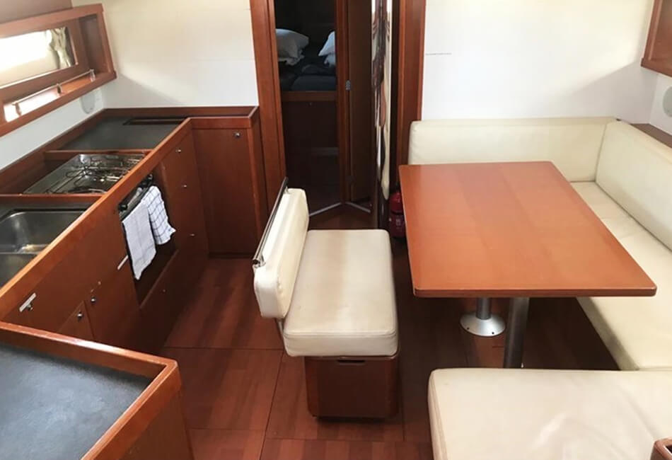 45,4 pieds Beneteau Oceanis 45 GT-2015