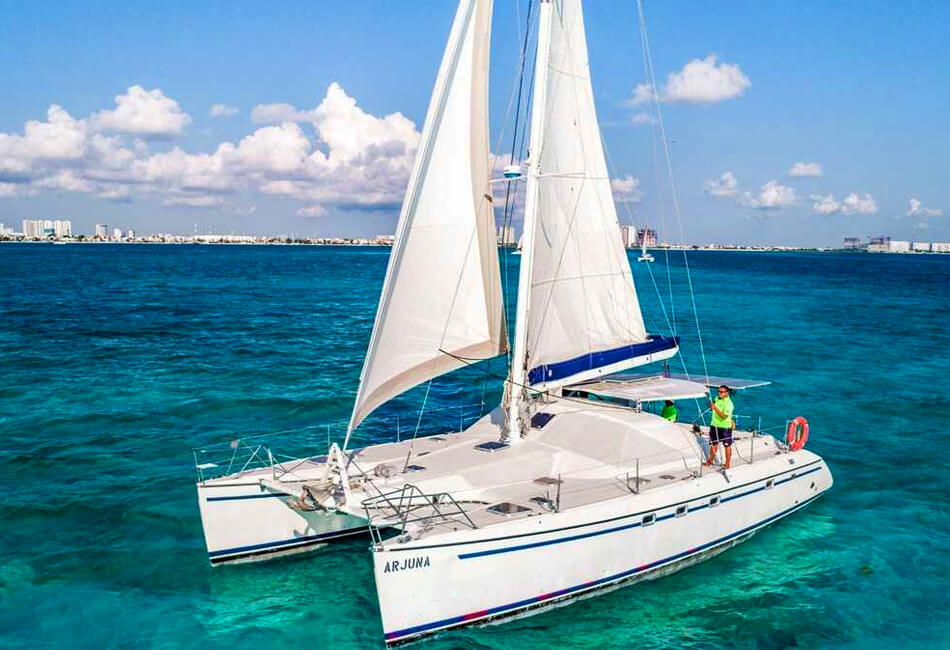 Catamarano Arjuna da 45 piedi 