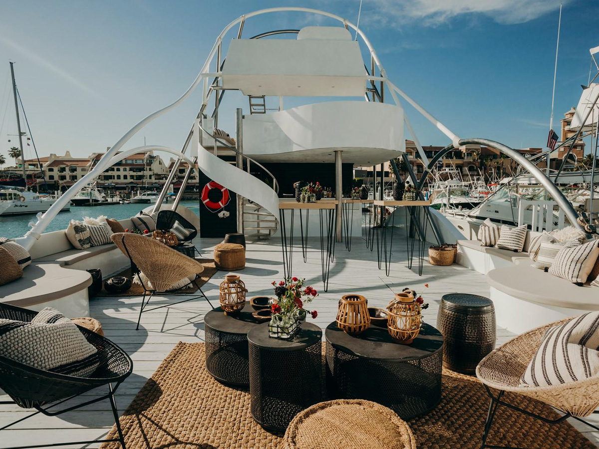 45 قدم قارب VIP مخصص 