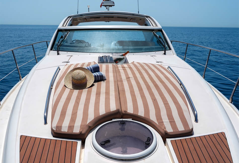 Iate elegante Farline Targa 44 de 46 pés 