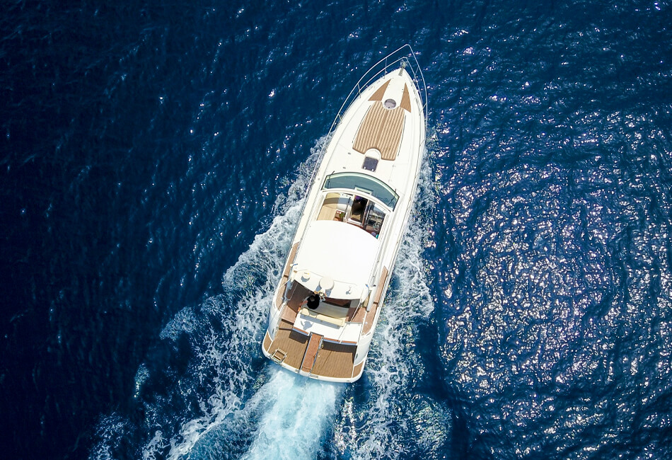 Iate elegante Farline Targa 44 de 46 pés 