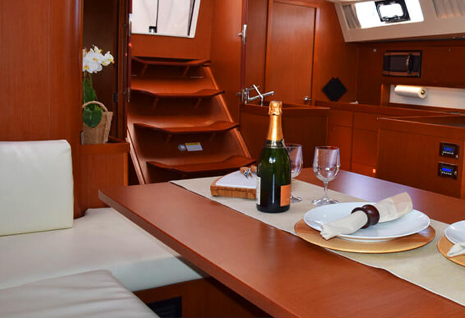 48 Ft Beneteau Oceanis Sailboat 