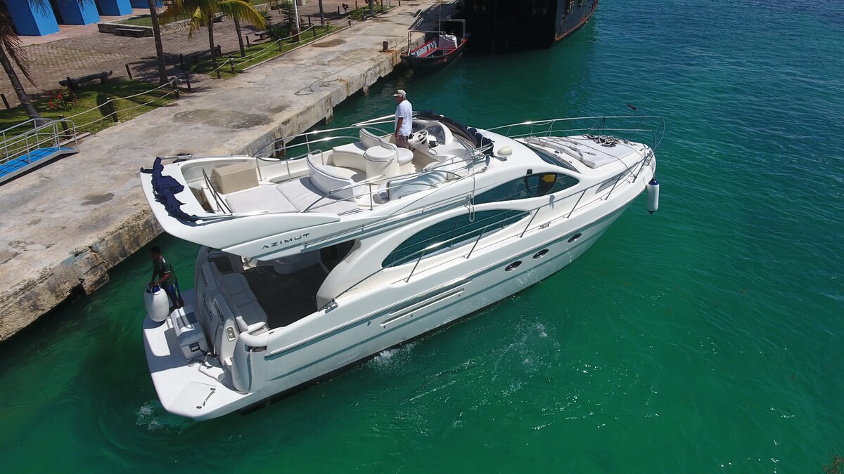Yacht à moteur Azimut de 50 pieds 