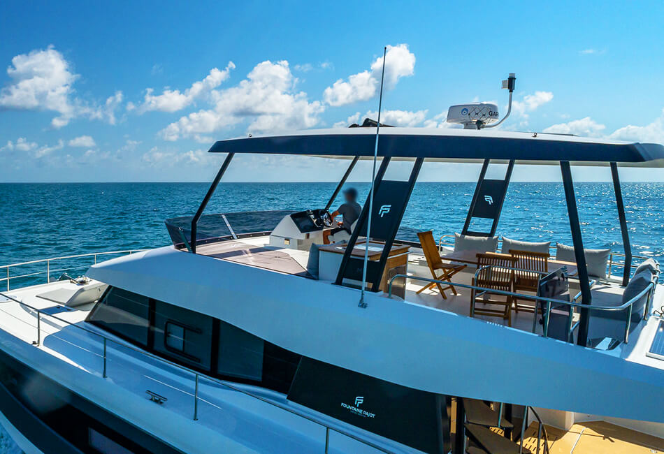 50 Ft Fountaine Pajot Luxuries Power Catamaran