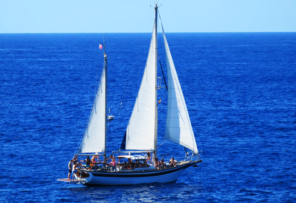 52.4 Ft Vintage Sailing Yacht 