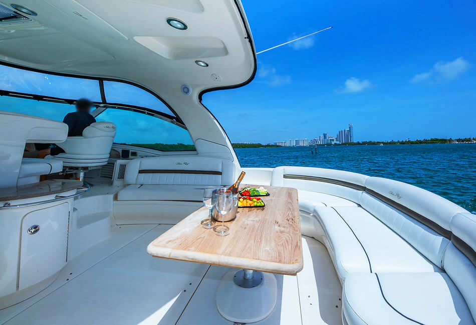 52 Ft Searay Sundancer Stylish Yacht