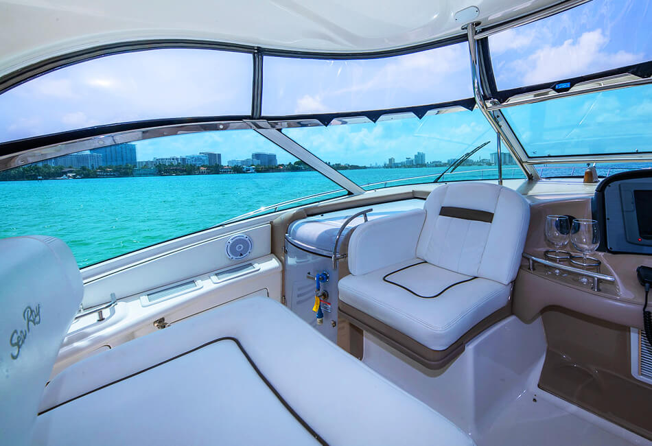 52 Ft Searay Sundancer Stylish Yacht