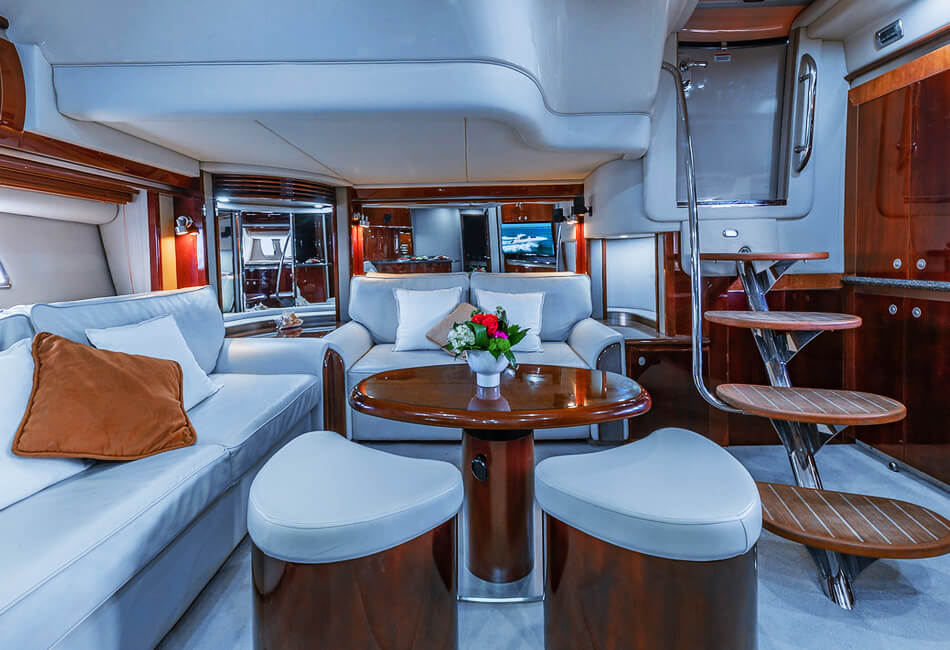 52 Ft Searay Sundancer Stylish Yacht