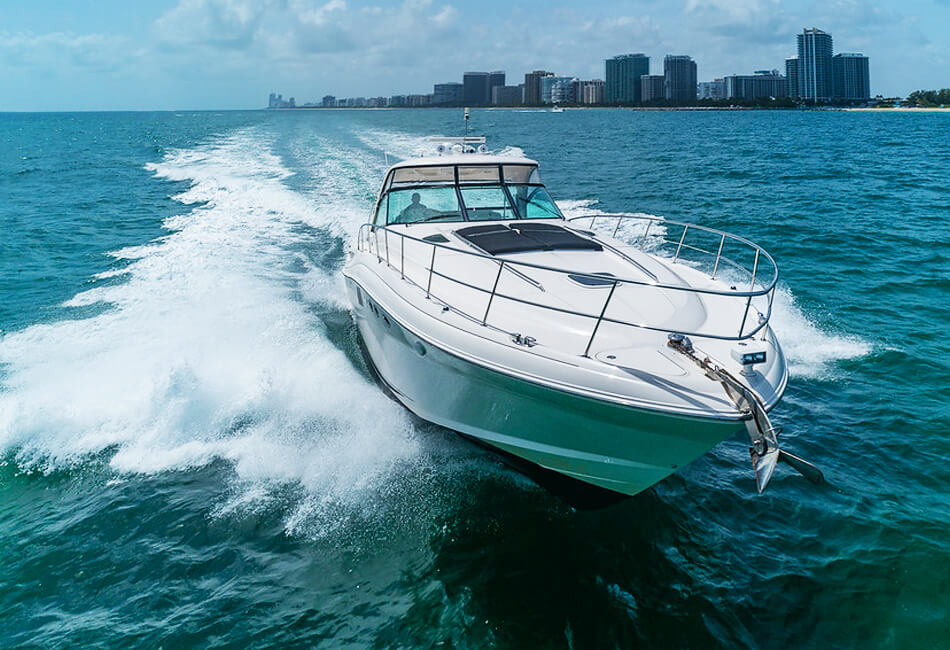 52 Ft Searay Sundancer Stylish Yacht