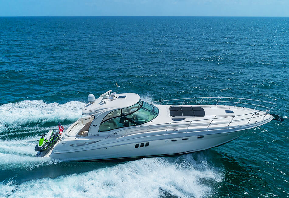 52 Ft Searay Sundancer Stylish Yacht
