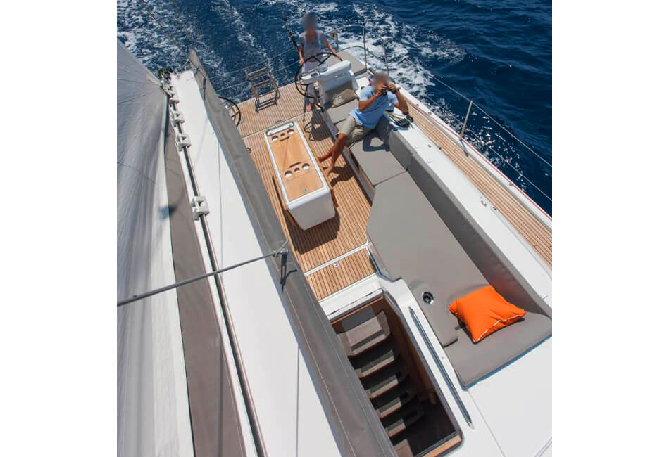 Barcă cu vele monococă Jeanneau de 54 ft 