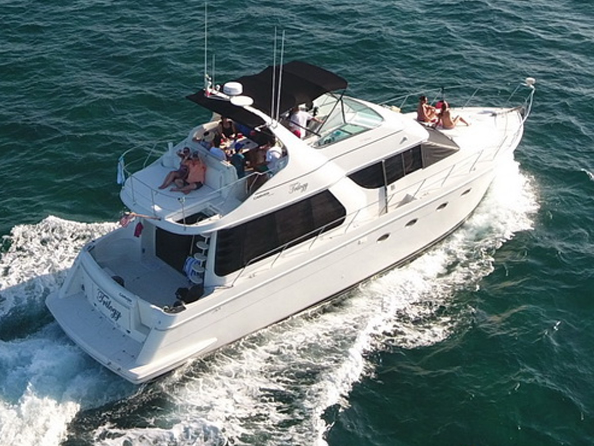 55 ft Carver Yacht