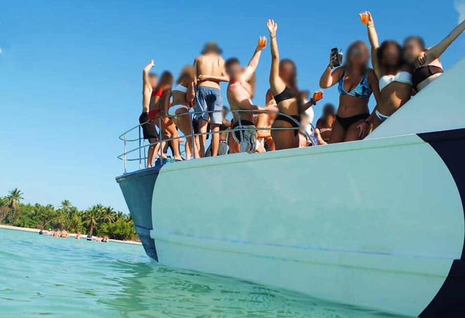 56 -metrski katamaran Zabavni čoln z vodnim toboganom