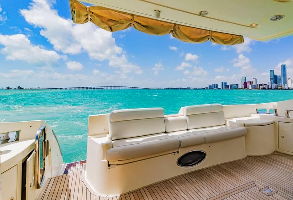 57,5 ft Azimut 