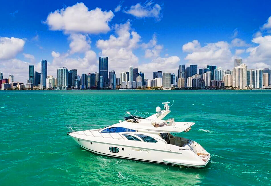 57.5 Ft Azimut Flybridge Yacht