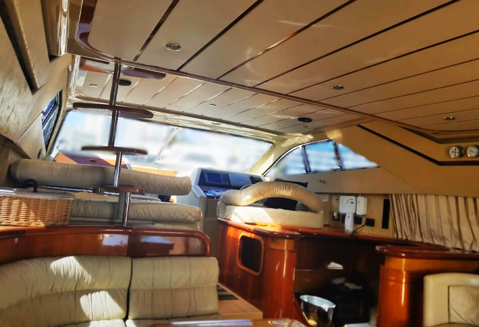 Yacht à moteur de luxe Ferretti Flybridge de 60 pieds 