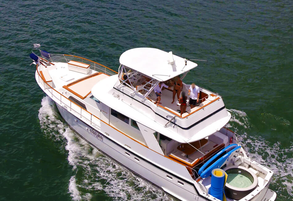 Yacht di lusso Hatteras da 60 piedi 