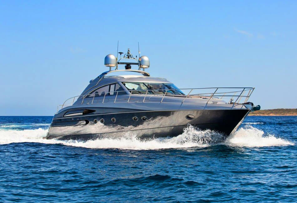 Yacht à moteur de luxe de 70 pieds