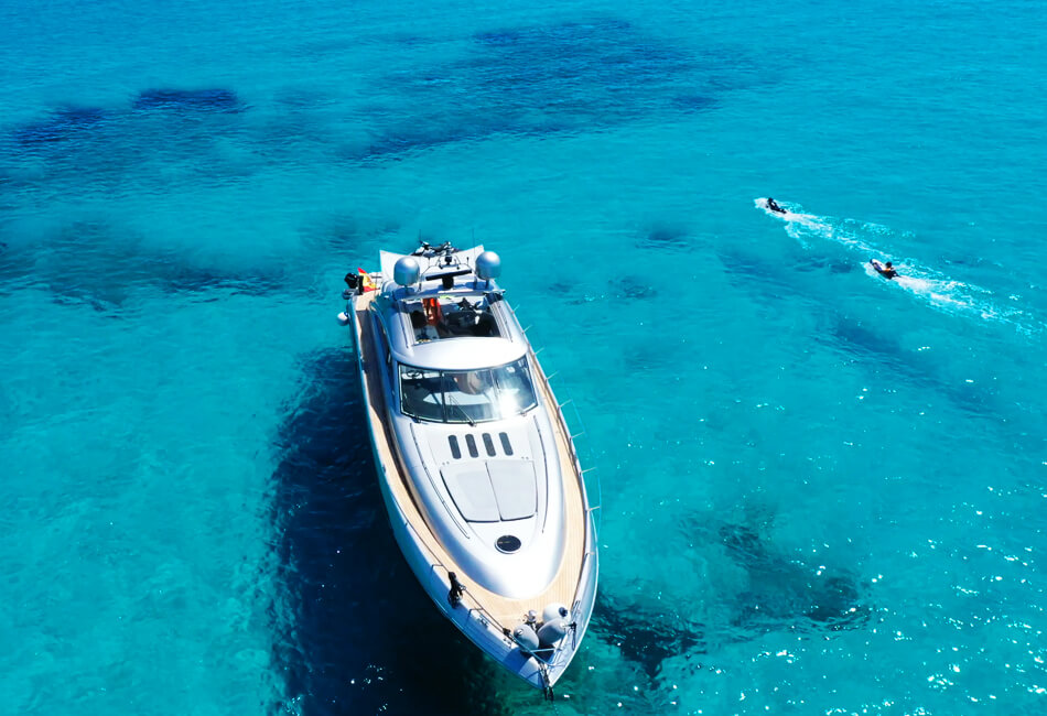 70 Ft Luxuries Motor Yacht 