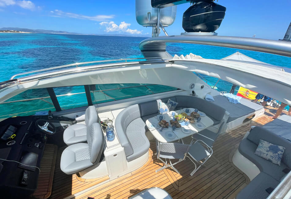 70 Ft Luxury Motor Yacht 