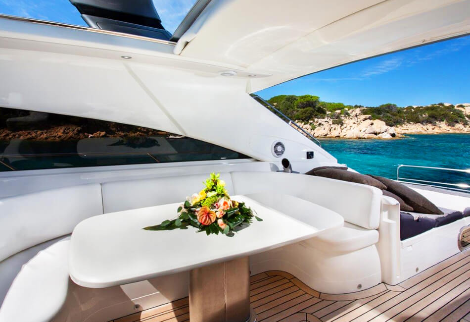 Motor Yacht 70 Ft Luxuries 