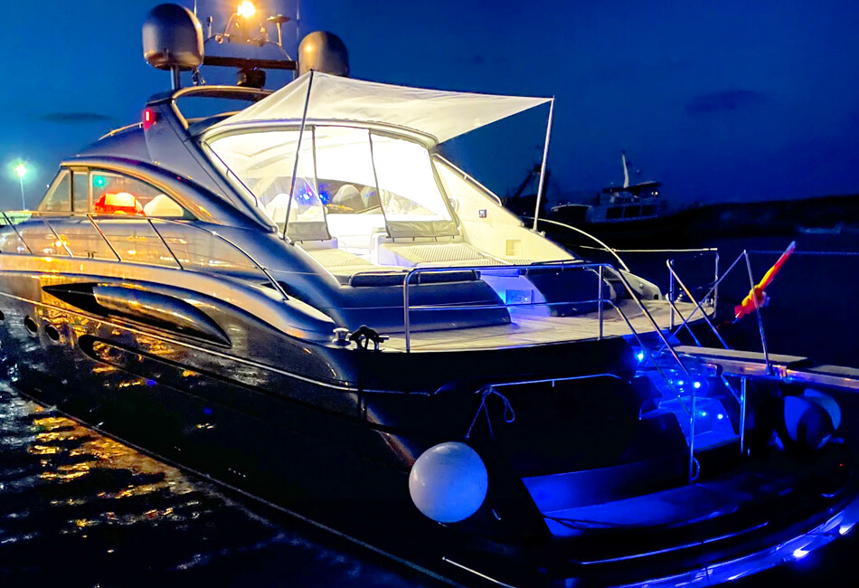 70 Ft Luxusní motorová jachta 