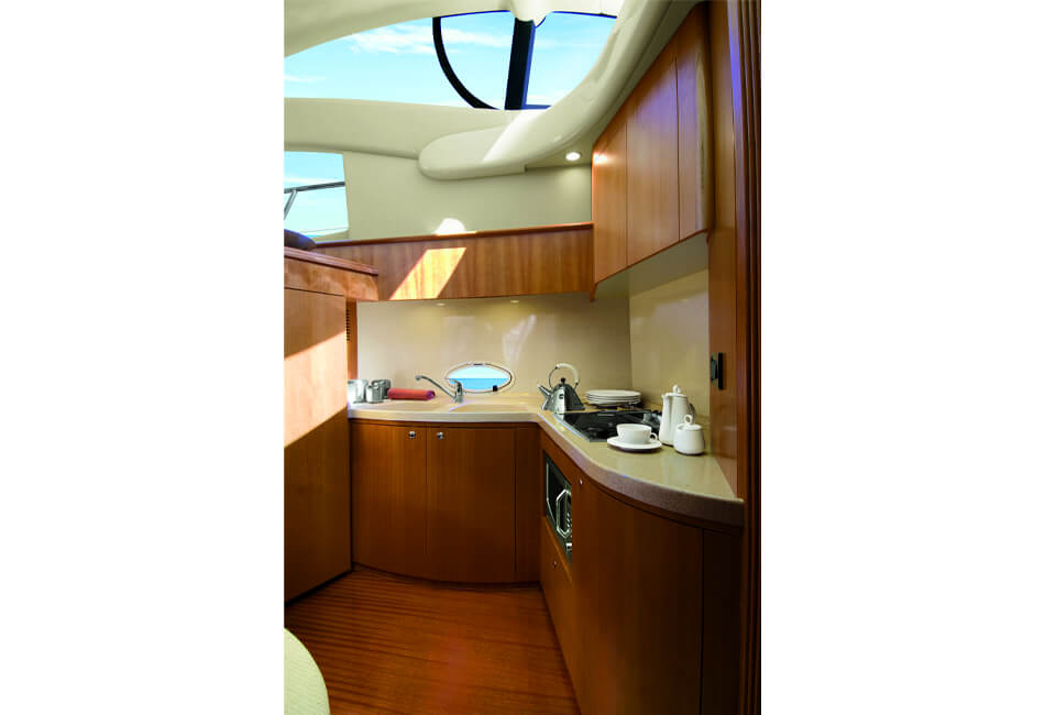 Najjemnejšia jachta 43,6 Ft Azimut 42 