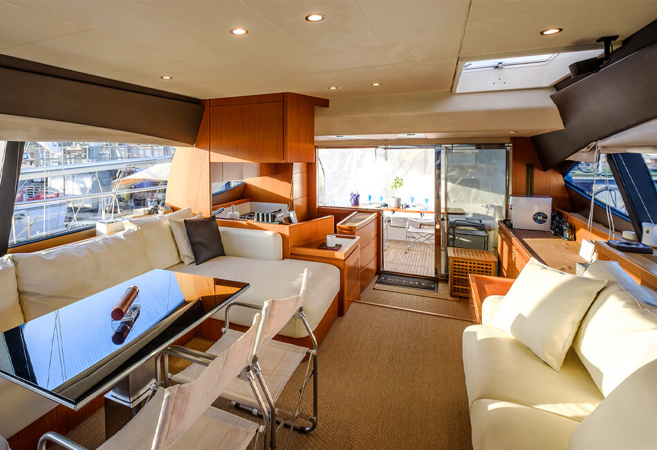 60 Ft Ferretti 592 Luxury Motor Yacht 